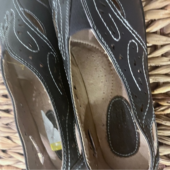 Stylish Navy Blue Slip-On Shoes with White Accents - Picture 10 of 10